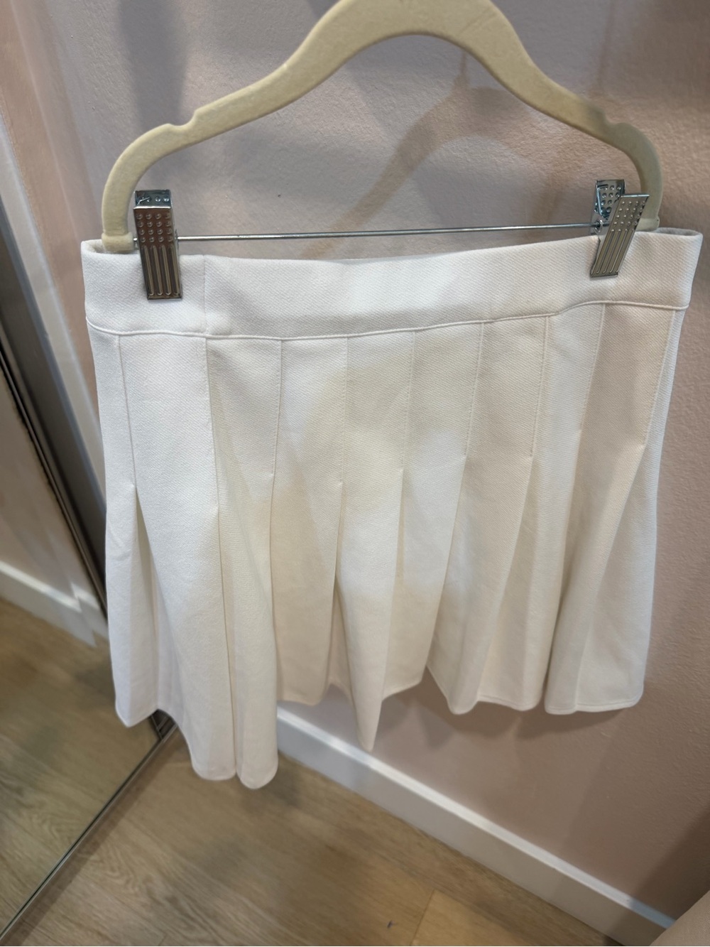 SPANKS White Pleated mini skirt size 9